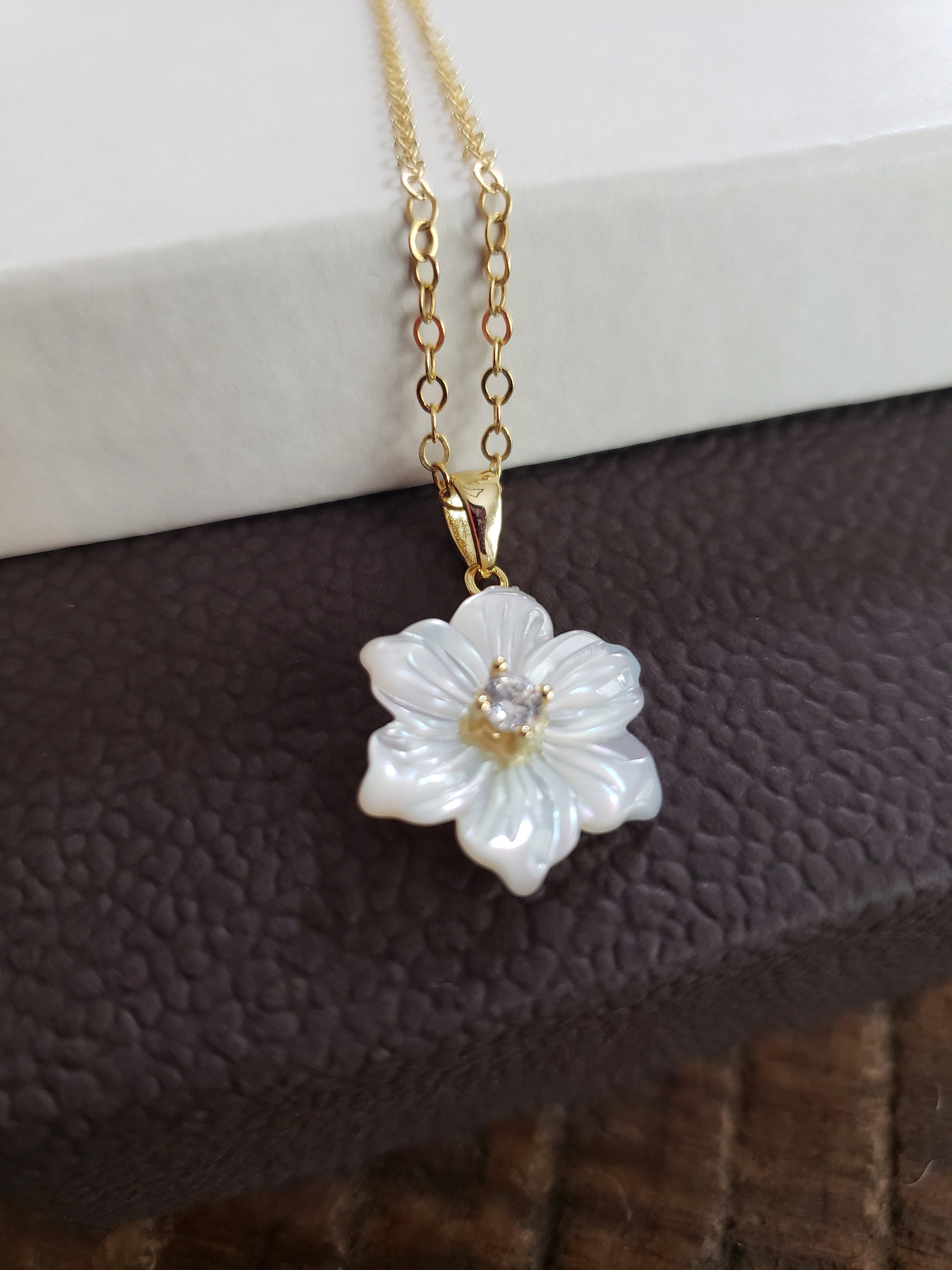 Mother of Pearl Rose Pendant Mother of Pearl Rose Pendant