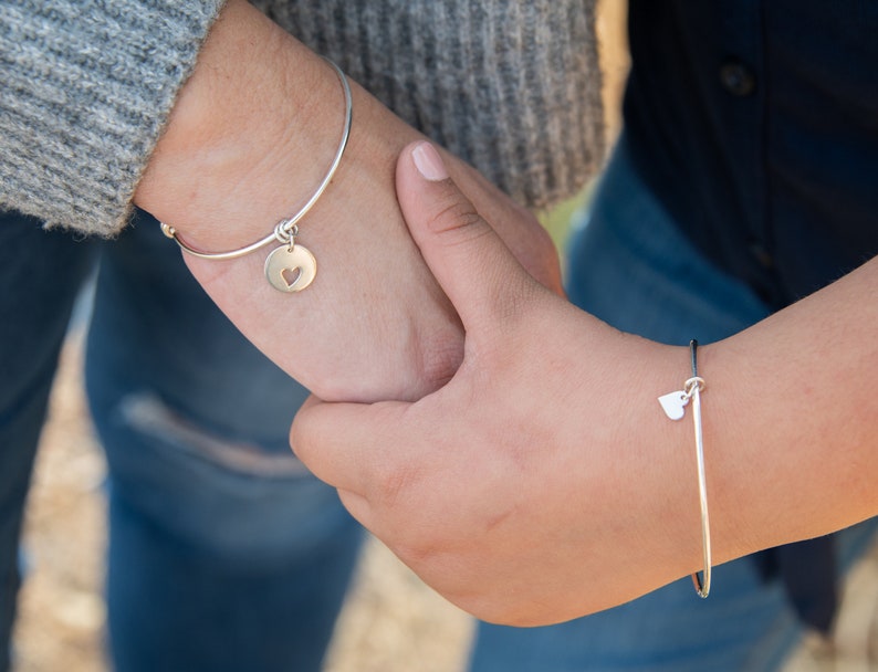 Mother of the bride gift, mother daughter sterling silver heart bangle set, stepmother of the bride wedding gift for mom, mothers day gift image 2