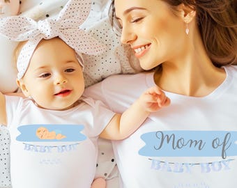 Partnerlook Set Mama Baby – T-Shirt für Mama & Body mit Aufdruck – Matching Outfit Geschenk zur Geburt/zum Muttertag - Geschenkset Mama Baby
