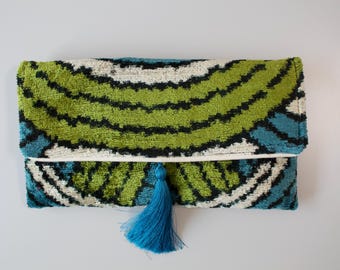 Handwoven Uzbek Ikat Velvet Clutch: Boho Evening Bag with Tassel