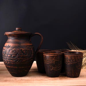 Pitcher of red clay | Handcrafted Terracotta Pitcher with 4 Tumblers | Eco-Friendly Pottery for Kvass | Stoneware engraved | Water | Juice