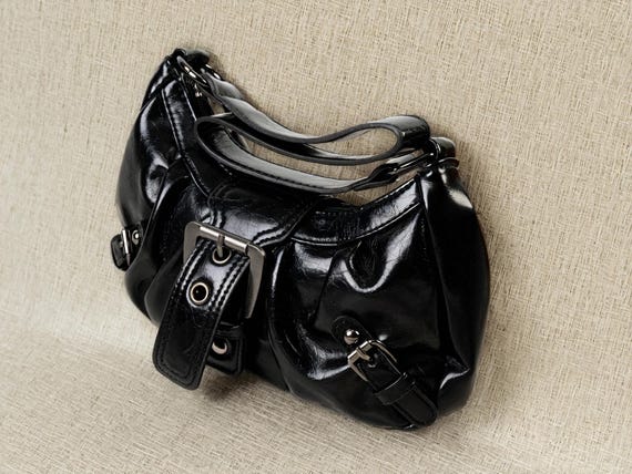 Y2K Black Patent Faux Leather Shoulder Bag: Silver Buckle  display picture 3