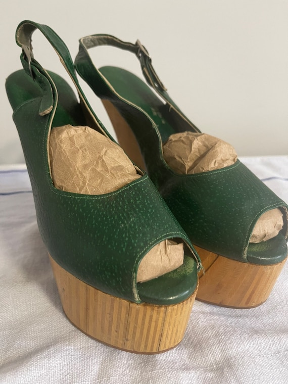 1970s Vintage rare green leather slingback platfo… - image 3