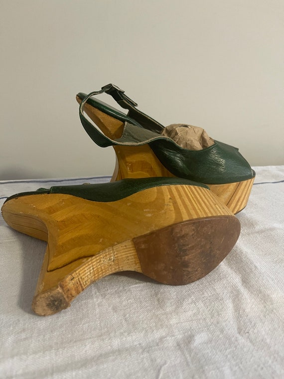 1970s Vintage rare green leather slingback platfo… - image 5