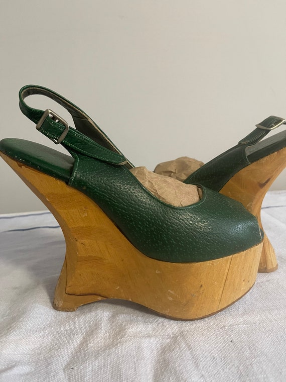 1970s Vintage rare green leather slingback platfo… - image 6