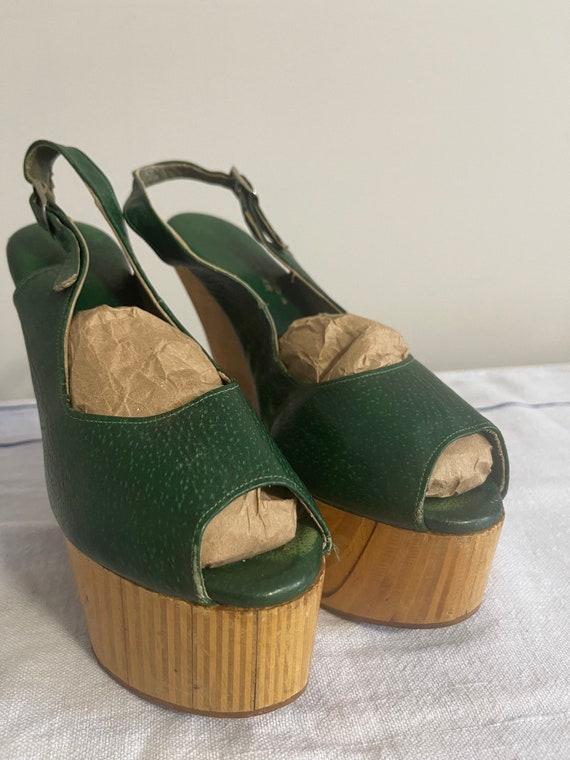 1970s Vintage rare green leather slingback platfo… - image 8