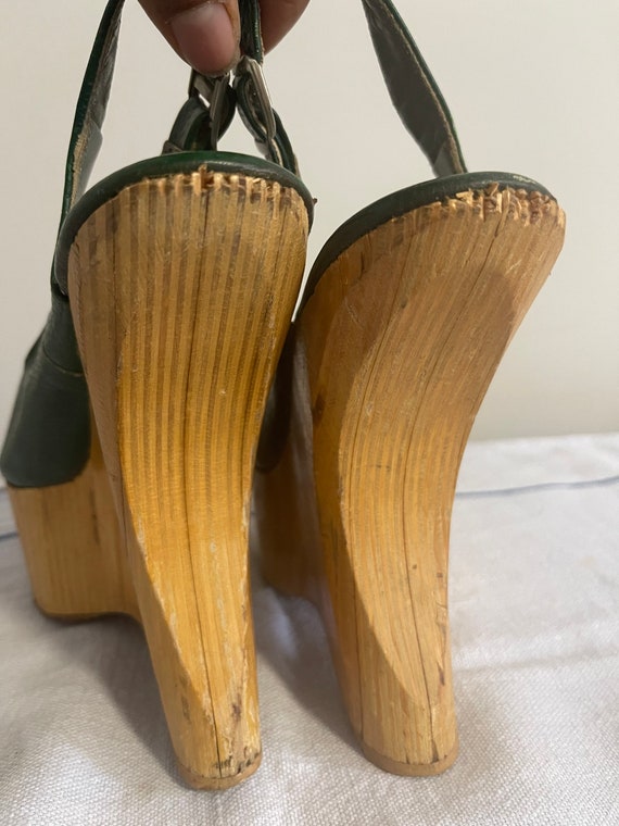 1970s Vintage rare green leather slingback platfo… - image 2