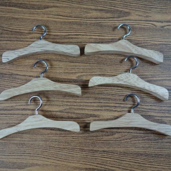 6 pcs Handmade wood hanger Miniature for doll clothes display showroom