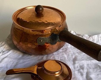 Set di pentole svizzere vintage, casseruola in rame martellato con coperchio e bruciatore ad alcol, set per fonduta