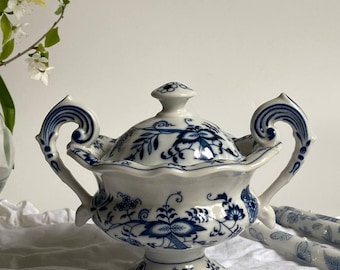 Salsera con tapa Blue Danube vintage, fuente de servir de porcelana japonesa, salsera azul y blanca.