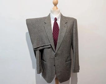 Tweed suit