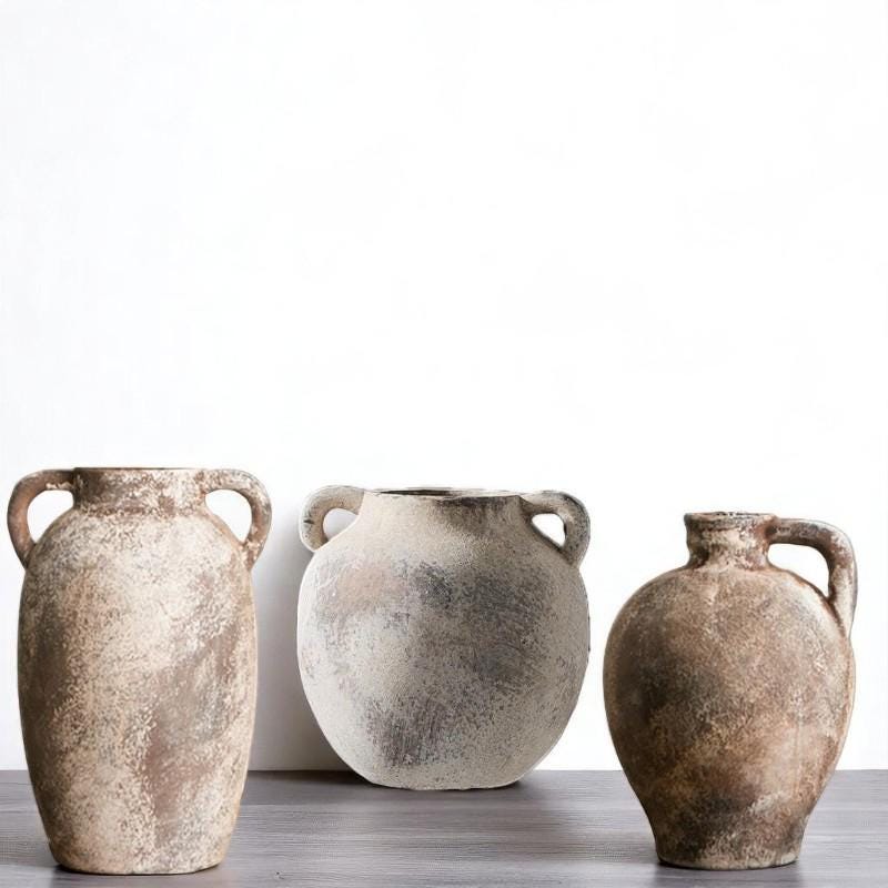 Ręcznie robiony ceramiczny wazon | Elegancki kwiatowy element centralny | Minimalistyczny, nowoczesny wystrój domu | Dekoracyjny wazon do salonu lub na stół