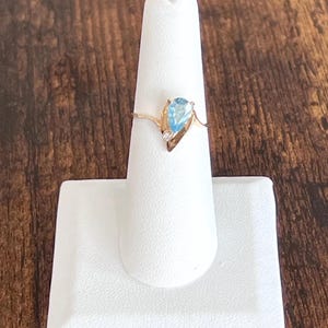 Pear-Shaped Swiss Blue Topaz & Diamond Ring – 8x5 Topaz Set in 14Kt Yellow Gold