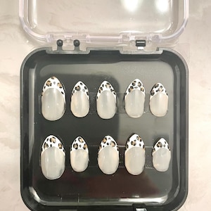 Custom Glue on Nails