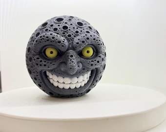 Majora's Mask Moon Figurine, 3D Printed Zelda Collectible, Palm-Sized Gaming Decor
