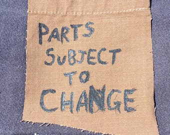 Onderdelen onder voorbehoud, grappige patch, alternatieve patch, geverfde patch, sjofele kunst