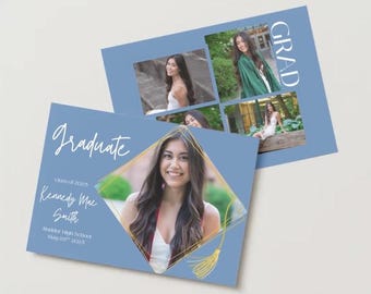 Può includere: Due annunci di laurea azzurri con foto di una donna sorridente. Una scheda presenta la parola "Graduate" in corsivo, il nome della laureata e la data di laurea. L'altra scheda ha la parola "GRAD" in verticale.