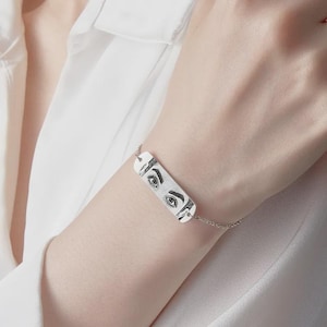 Engraved Human Eyes Bracelet, Custom Photo Eyes Jewelry, Custom Message Bracelet, Photo Bracelet for Him, Gifts for Boyfriend, Couples Gift