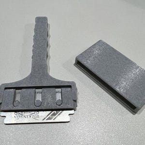 3D Printed Razor Scraper Tool | Utility Blade Holder | Sticker Remover Scraper | Cleaning Tool for Glass & Surfaces