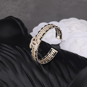 Vintage women&#39;s bracelet, black leather with diamonds, perfect for her birthday.