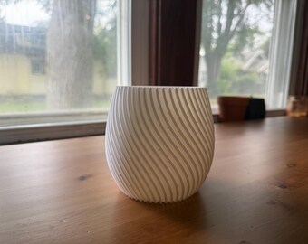 3D Printed Spiral Succulent Pot: Modern Medium Indoor Planter, PETG