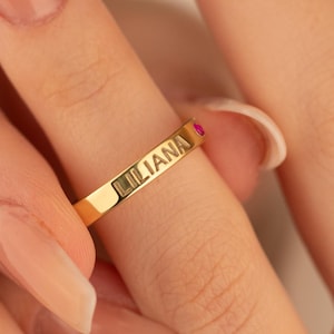Benutzerdefinierte Gold Gravur Birthstone Namensring, Gold personalisierte Birthstone Namensring, 14K Gold Stacking Familie Zierliche Birthstone Ring stapelbar