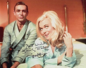 JAMES BOND GIRL Shirley Eaton on set in person signed photo from the 1964 James Bond film Goldfinger