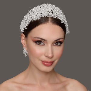 Wedding Headband, Wedding Tiara, Bridal Headpiece, Rhinestone Tiara, Bridal Tiara, Bride Pearl Headband, Pearl Detailed Headband