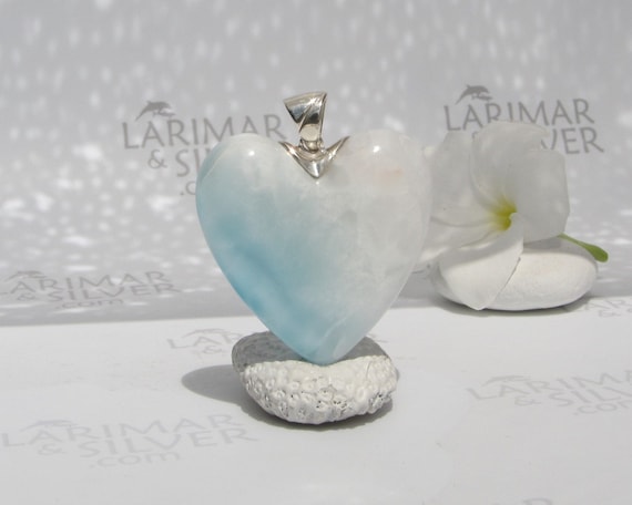 Frozen heart deals pendant