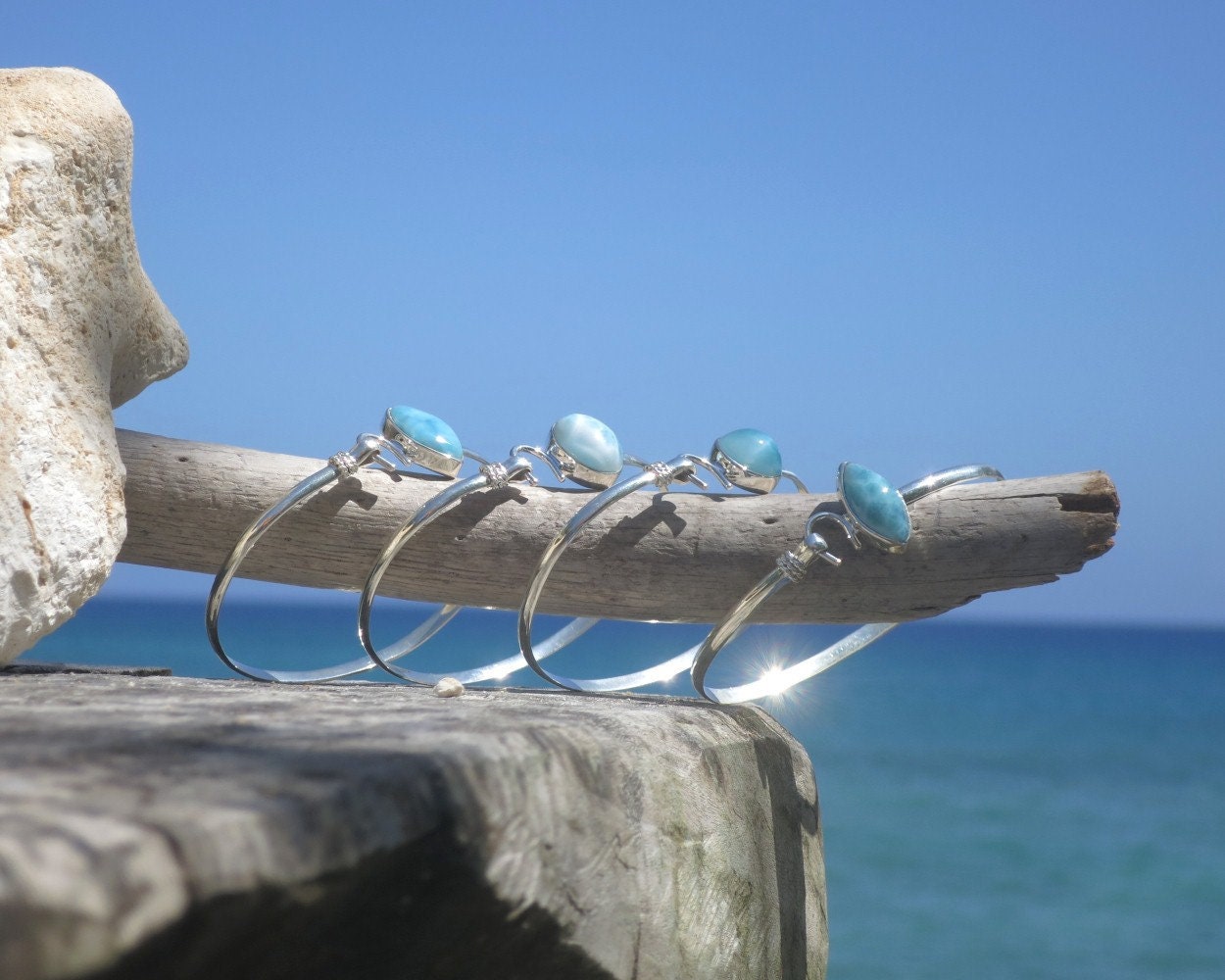 Caribbean Hook Bracelet 