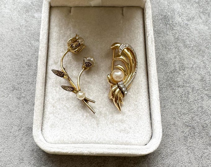 Vintage faux pearl brooch pair | 1950s–1970s floral and ribbon pins | Romantic costume jewellery gift set | re.