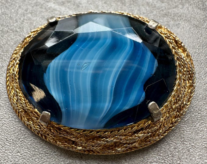 Vintage Sphinx Blue Art Glass Statement Brooch, 1960s–70s | Large 7cm Oval | Gold-Plated Rope Frame | Signed British Costume Jewellery