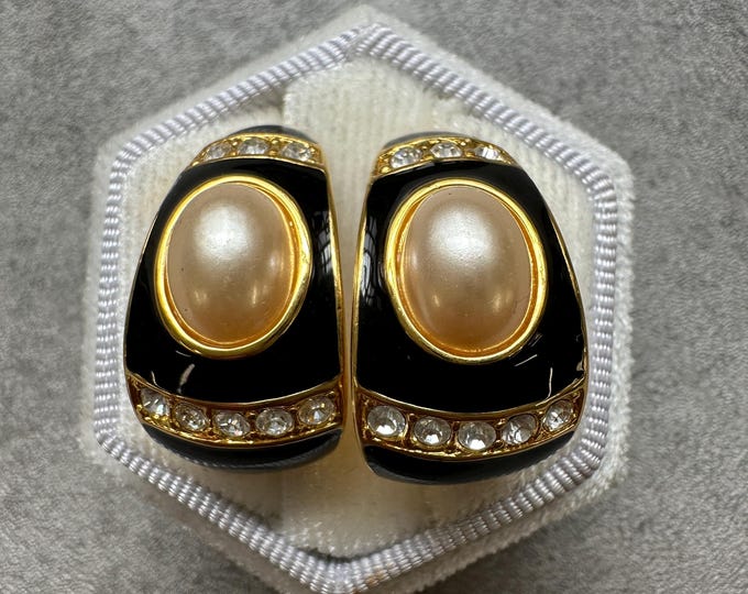 Vintage 1980s Joan Rivers gold plated enamel and pearl cabochon earrings, signed