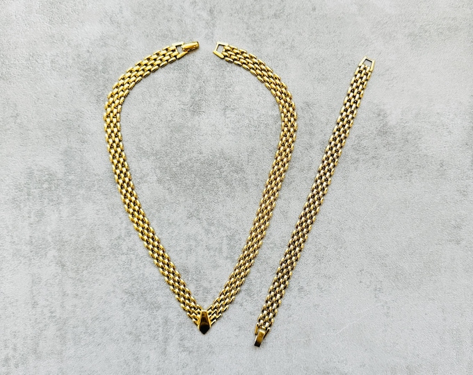 Signed Napier Gold-Tone Link Necklace, 1980s Bold Chain Jewellery, Geometric Detail, Statement Piece, Gift for Her, unbranded bracelet