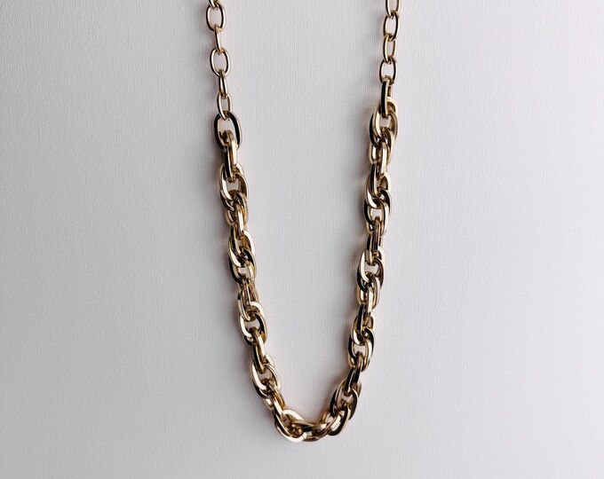 Chunky Vintage Gold Link Necklace | Décolleté-Length Statement Chain | Reclaimed Power Jewellery | 1990s