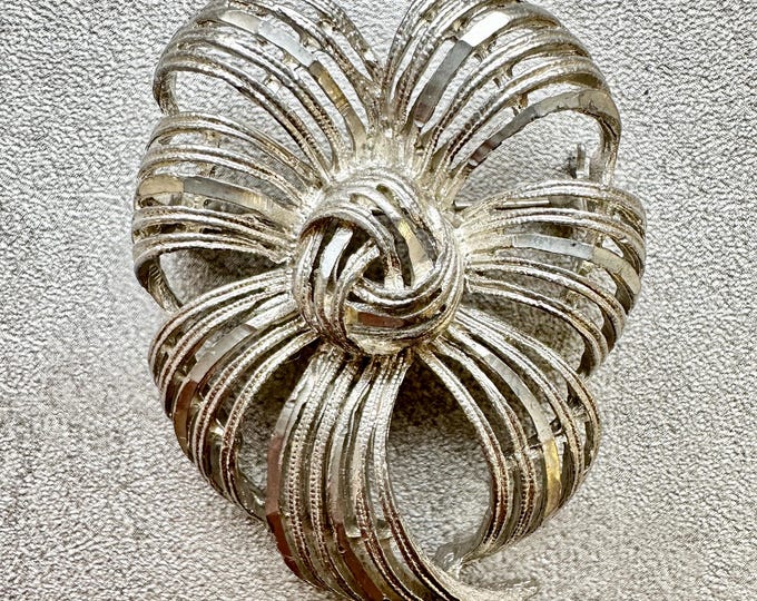 Vintage Dorene Signed Brooch: 1960s Silver Tone Ribbon Pin
