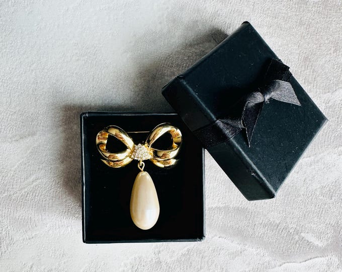 1990s White Diamonds bow brooch, gold-tone with pearl drop, WD signed, vintage Elizabeth Taylor pin, gift for her