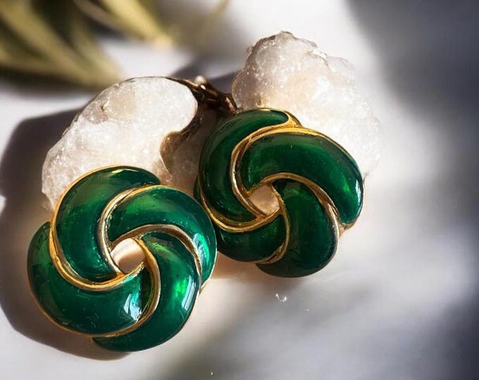Vintage 1980s Emerald Green Swirl Clip-On Earrings, Enamel Statement Earrings, Gold Tone Retro Jewellery, Bold Sculptural Design