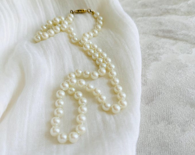 Vintage NAPIER Faux Pearl Necklace | Single Strand Creamy Glass Pearls | Gold Filigree Clasp | Midcentury Bridal Jewelry | Classic Elegance