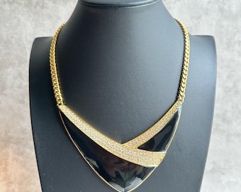 Monet Vintage Statement Bib Halsband: Förgyllt halsband med svart emalj och strass