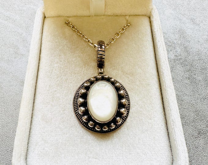 Genuine 925 solid silver Suarti moonstone pendant necklace, Balinese artisan jewellery, vintage gift for her, boho luxe heirloom