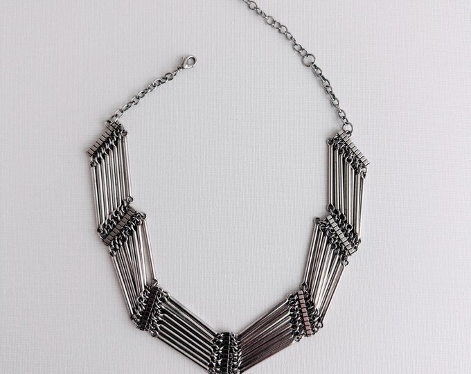 Brutalist-Style Silver Bar Link Necklace – Preloved Industrial Statement, 2000s Geometric Design, Modernist Fashion Jewellery