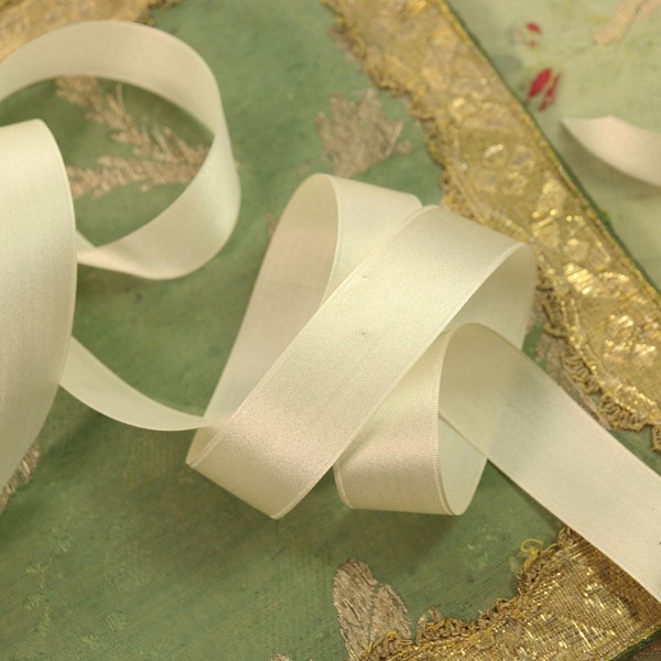 1 yard antique ribbon silk satin cream shade ribbonwork trim millinery 1920s flapper cloche tiny 7/8" hat trim embellish ribbonwork
