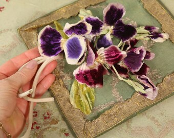 Lovely large  velvet vintage millinery flower violet corsage rich purple shades hat cloche bonnet dress 1930 pansy cluster purple bow