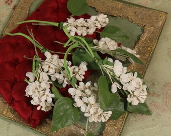 Vintage lot french lilacs millinery cream garland tiny trim  white green long stem flower flower making supply 1940 1950 1960