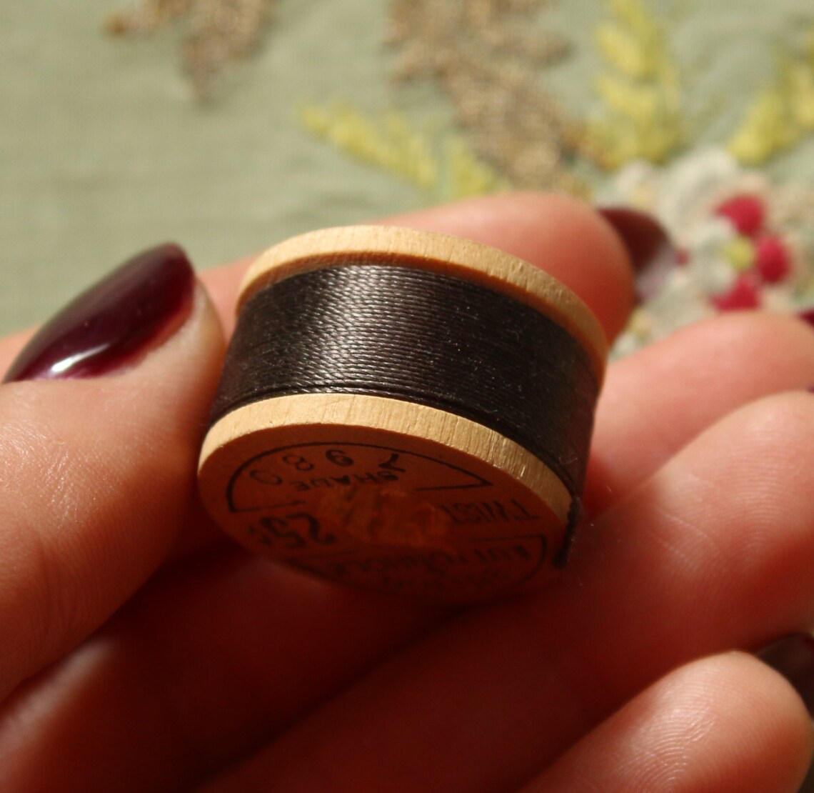 1 Vintage Pure Silk Buttonhole Twist Thread Spool 7980 Etsy