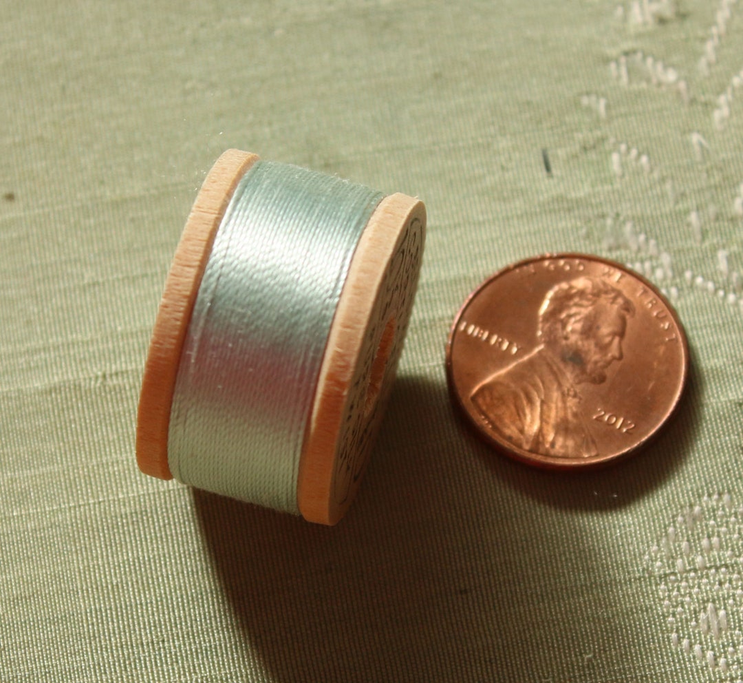 1 Vintage Pure Silk Buttonhole Twist Thread Spool 6603 Iced Opera Blue