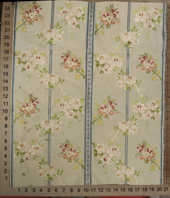 Antique 18th Century Very Rare Antique Silk Brocade Lampas Fabric Panel Rose Florals Gorgeous Pattern - 