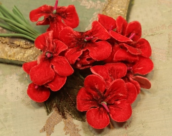 Lovely  corsage vintage millinery flower velvet deep red violets rich shades hat cloche bonnet dress 1930