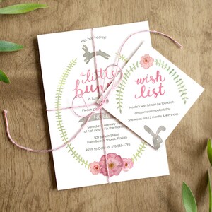 Hase Geburtstagseinladung zum Ausdrucken mit Aquarell Grün, Blumen und Kalligraphie